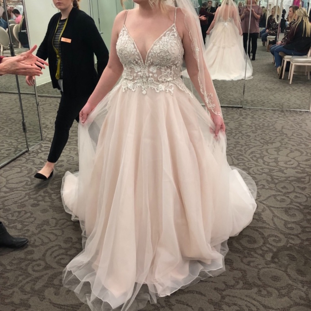 SWG784 Blush wedding dress 🎀